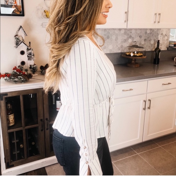 Beige Striped Slit Sleeve Blouse - Picture 3 of 4